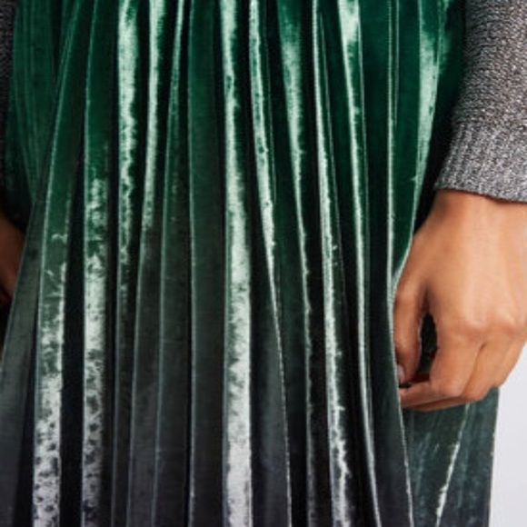 ModCloth Aesthetic honestly velvet midi skirt - Picture 3 of 4